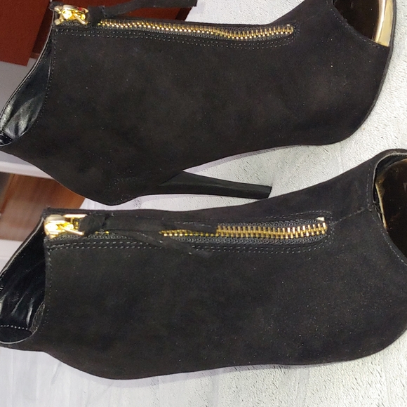 Booties - Picture 9 of 10